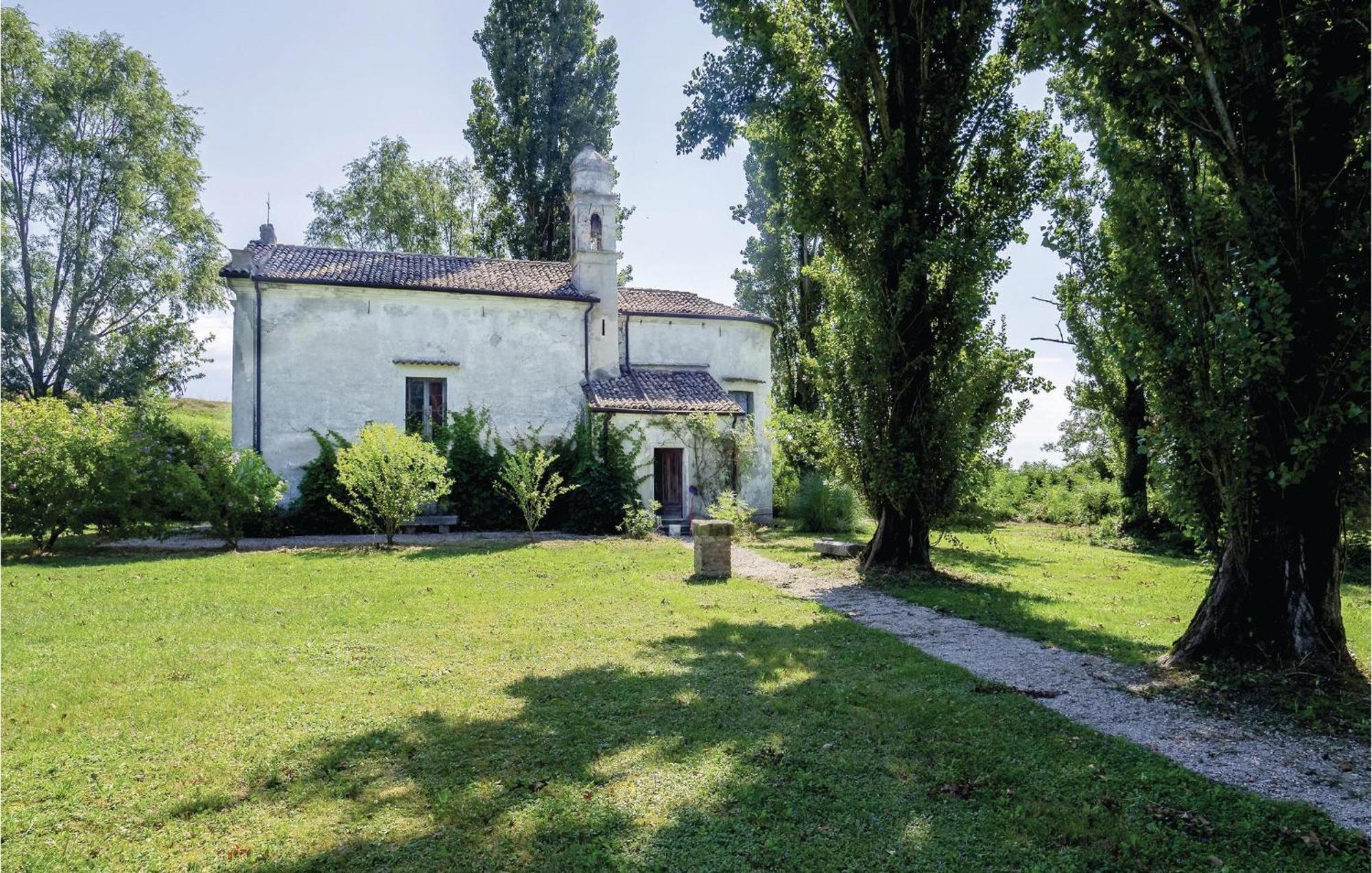 Beautiful home in Taglio di Po RO with 2 Bedrooms&WiFi Porto Viro Esterno foto